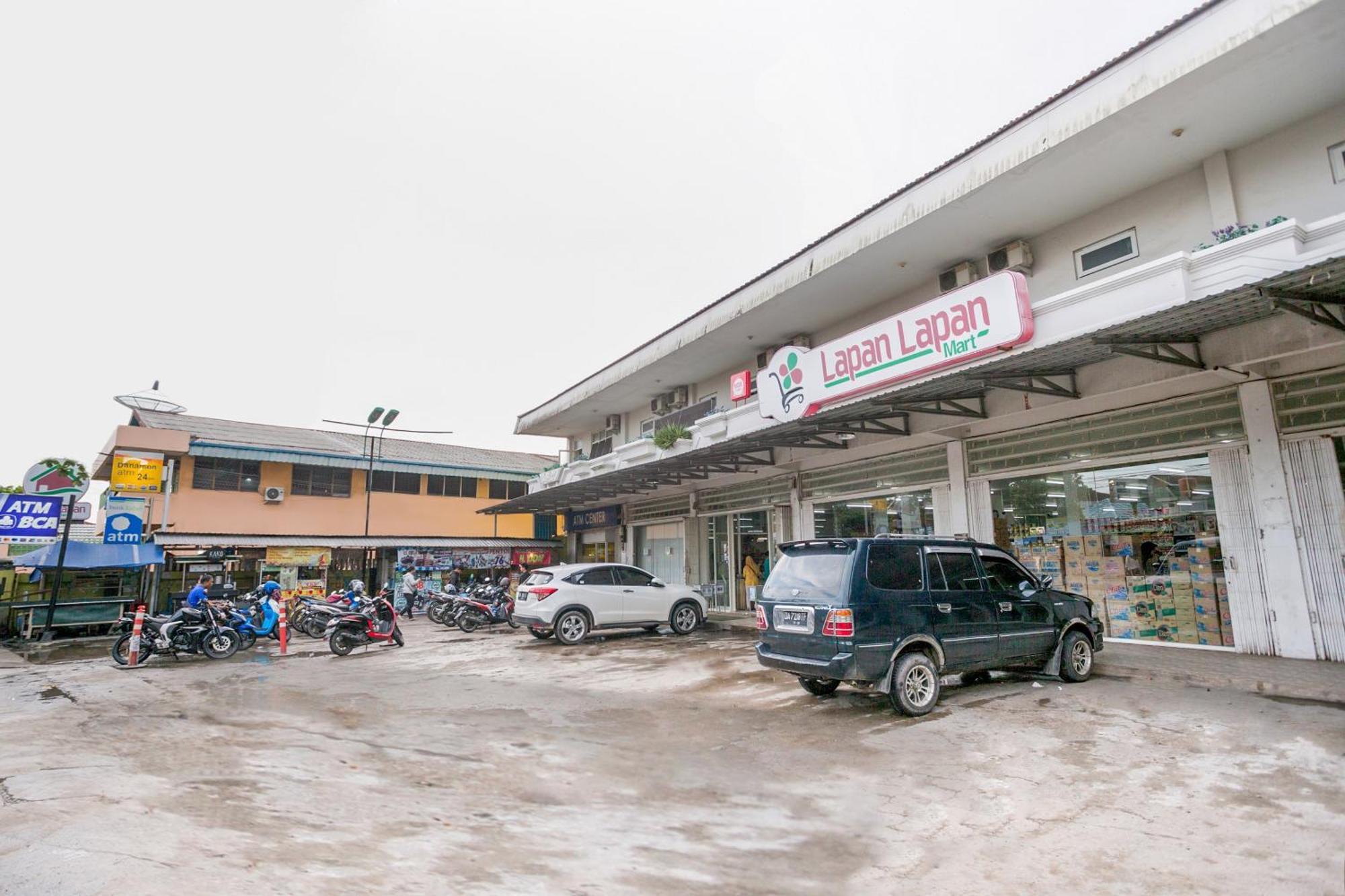 Oyo 850 Lapan Lapan Otel Banjarmasin  Dış mekan fotoğraf