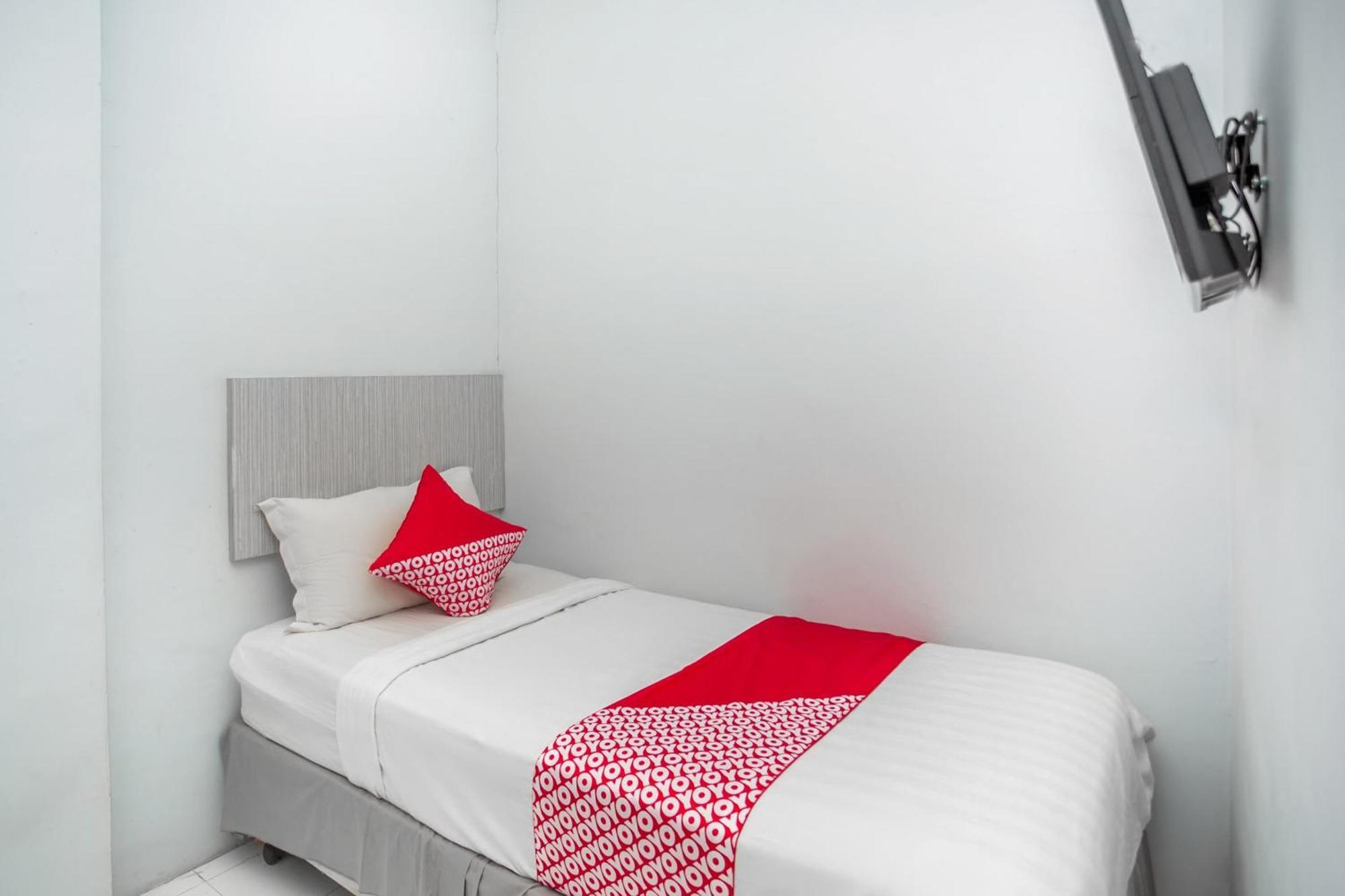 Oyo 850 Lapan Lapan Otel Banjarmasin  Dış mekan fotoğraf